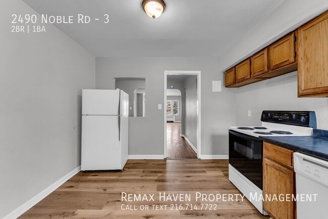 Building Photo - 2490 Noble Rd., Cleveland Hts - Apt #3 - 2...