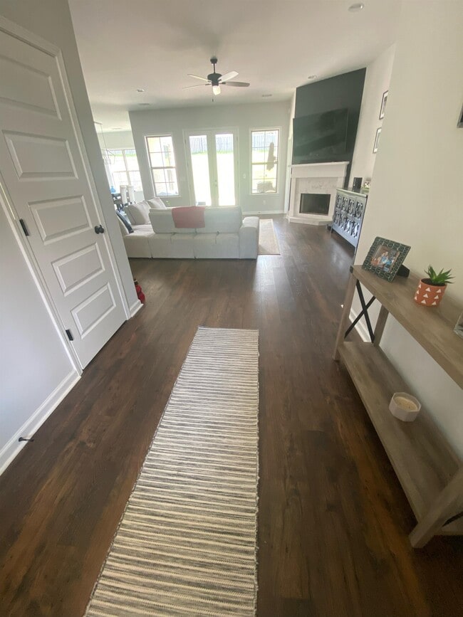 Building Photo - 9183 Helena Dr