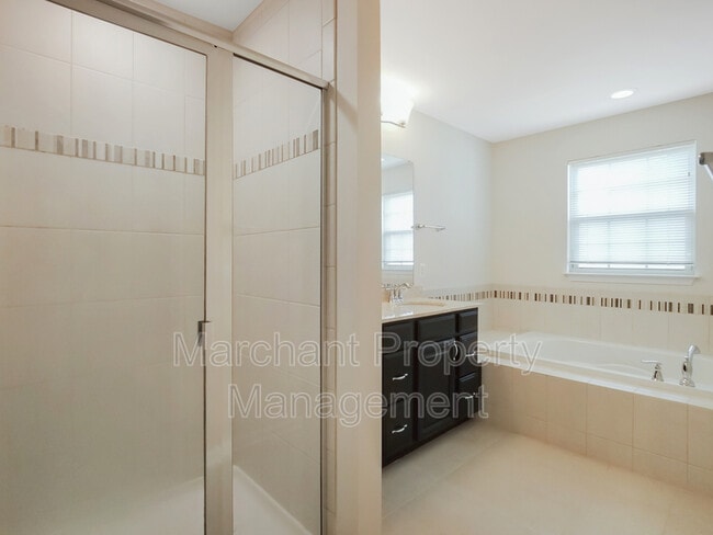 Building Photo - 300 Corday Ln