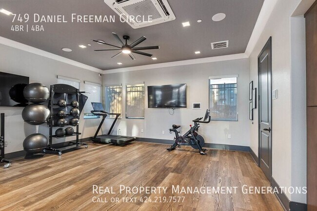 Building Photo - 749 Daniel Freeman Cir