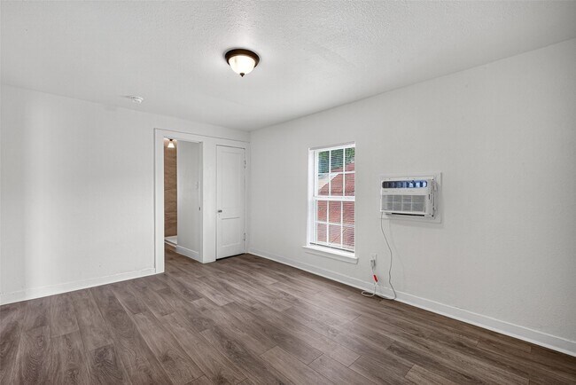Building Photo - 4901 Stimson St