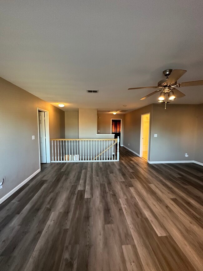 Building Photo - 2171 Eaton Dr
