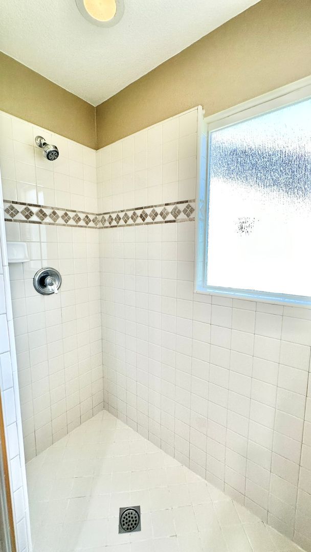 Building Photo - Wonderful Executive Style Two-Story Home in Beautiful Murrieta Oaks Community!