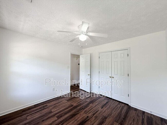 Building Photo - 219 Woodland Dr