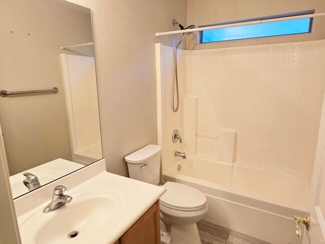 Building Photo - 5-bedroom in the heart of Gilbert