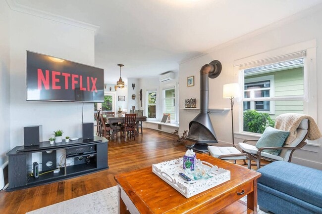 Building Photo - 3Bd/2.5Ba Seattle House