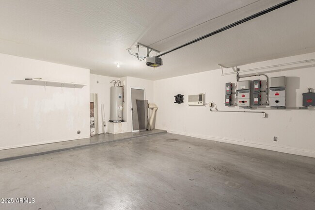 Building Photo - 5722 S 240th Dr