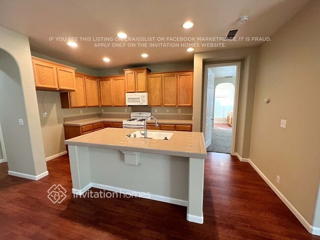 Building Photo - 2475 Independence Trail