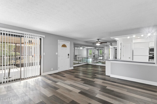 Building Photo - 10331 Shelbyville Rd