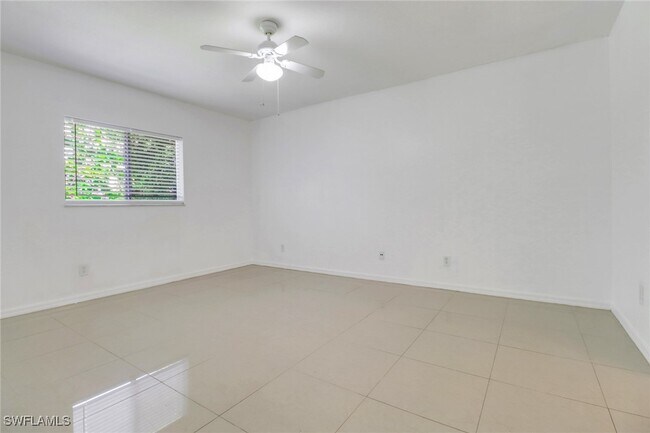 Building Photo - 765 Aprile Ave S