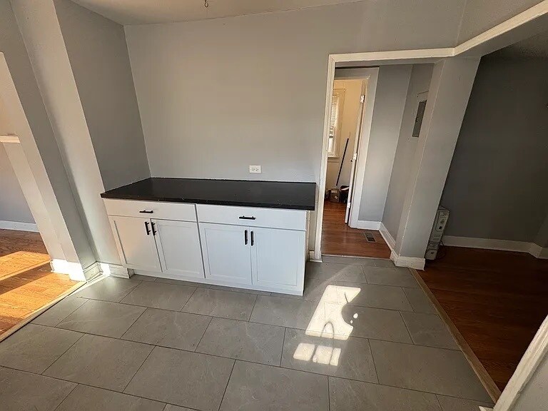 Building Photo - 1745 Brown Ave