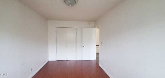 Building Photo - 114 Huntington Dr N