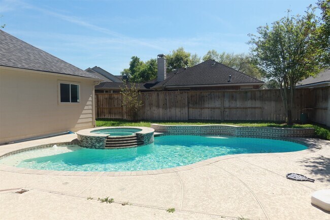 Building Photo - 12211 Summerland Ridge Ln