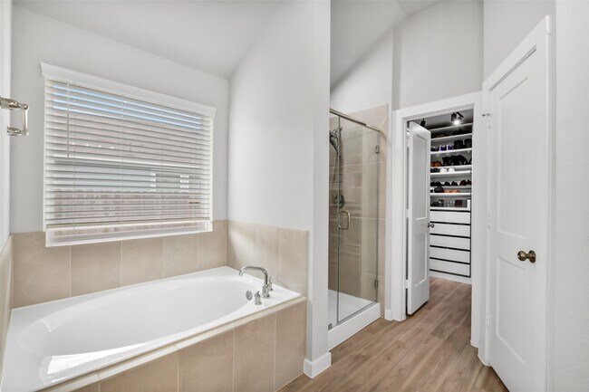 Building Photo - 26268 Astral Wy