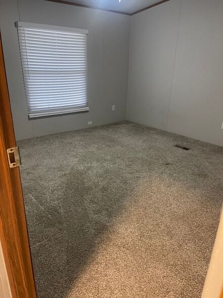 Building Photo - 253 Catlett Rd