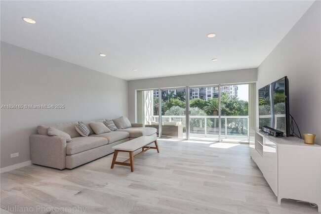 Building Photo - 2451 Brickell Ave