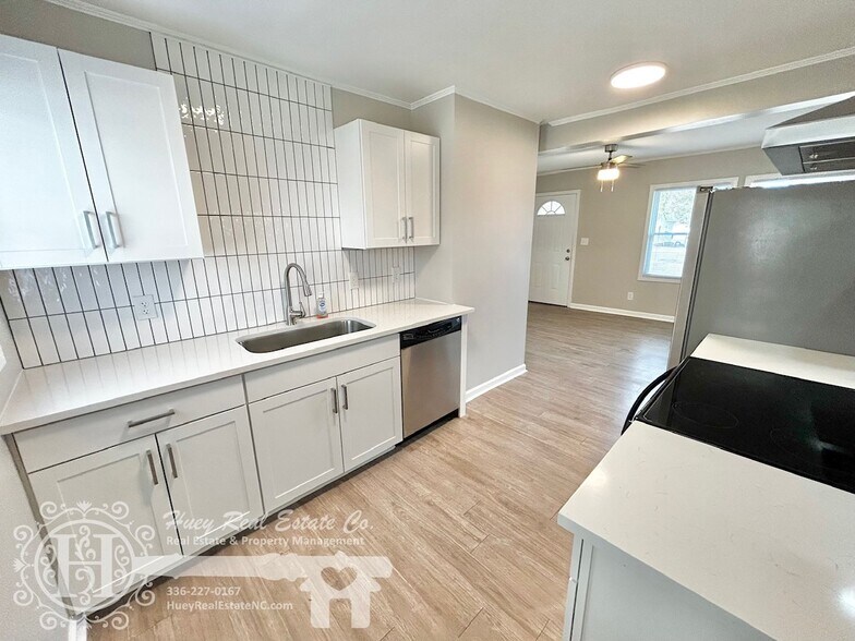 Building Photo - 407 Laurel Hill Dr