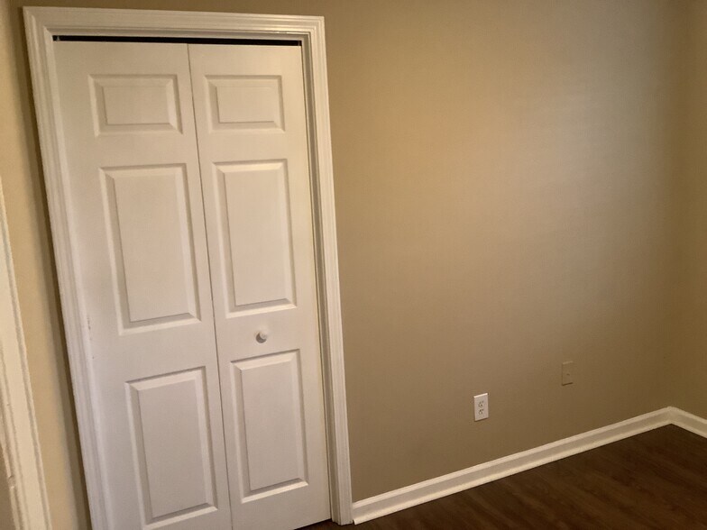 Building Photo - 116 Windy Meadow Way