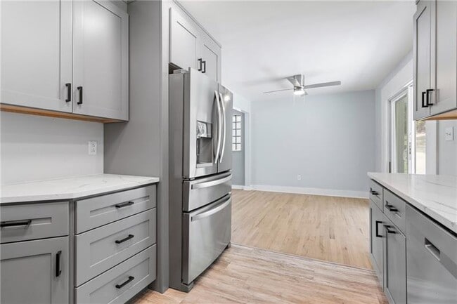 Building Photo - 4030 Circle Dr