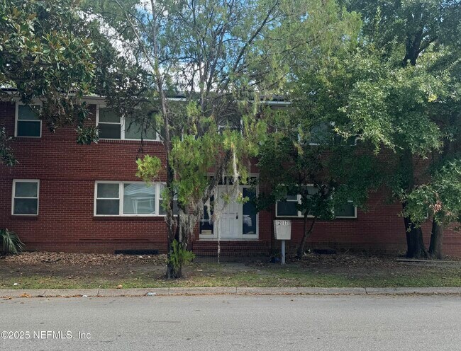 Primary Photo - 2117 Spring Park Rd