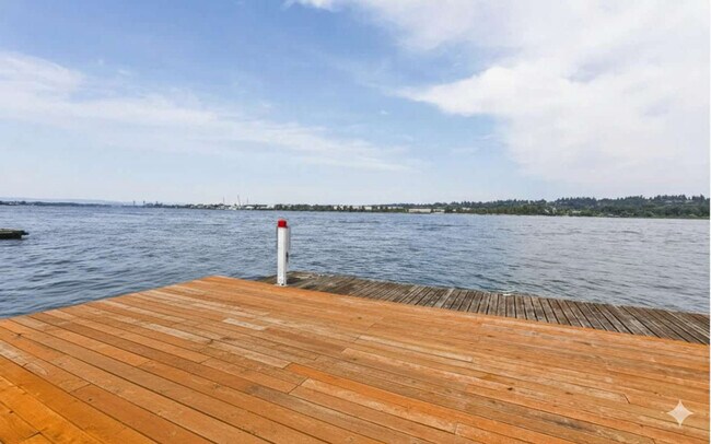 Building Photo - 3307 NE Marine Dr