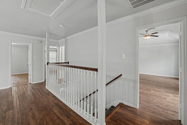 Building Photo - 25338 Barmby Dr