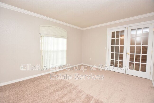 Building Photo - 6233 Napa Dr