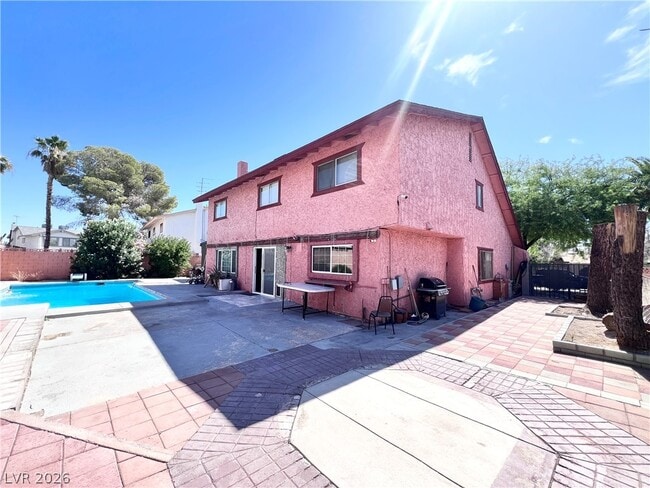 Building Photo - 5009 Mesa View Dr