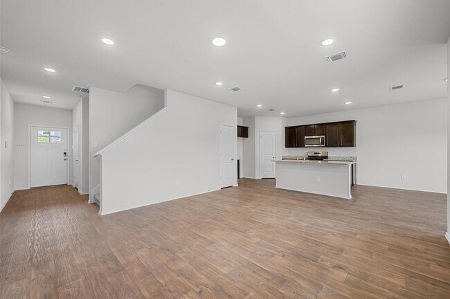 Building Photo - 164 Frogmore Lp