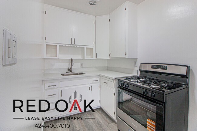 Building Photo - 11823 Lakewood Blvd