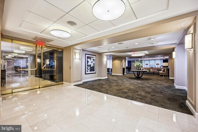 Building Photo - 4601 N Park Ave