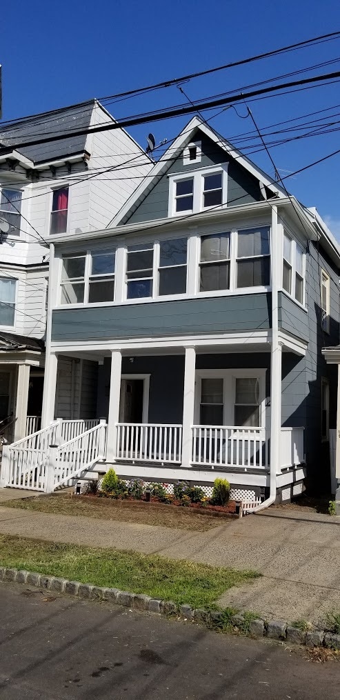 Building Photo - 24 Mission St