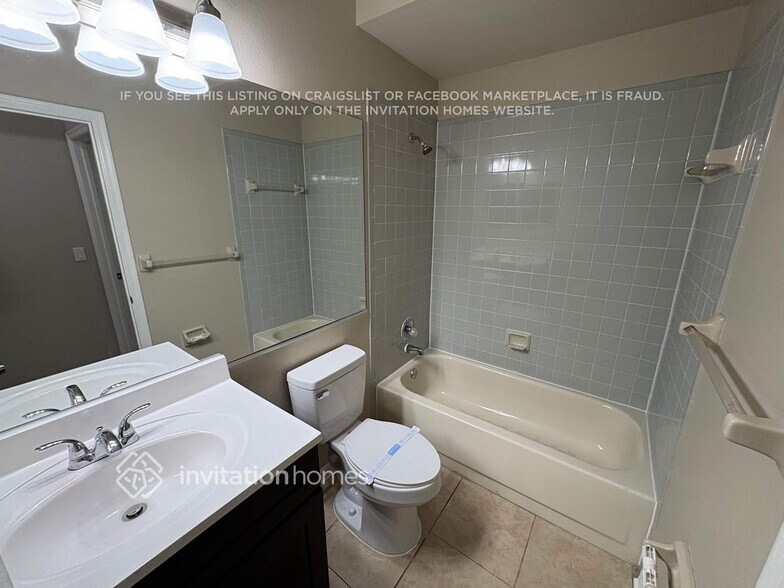 Building Photo - 4505 Bedford Ct E