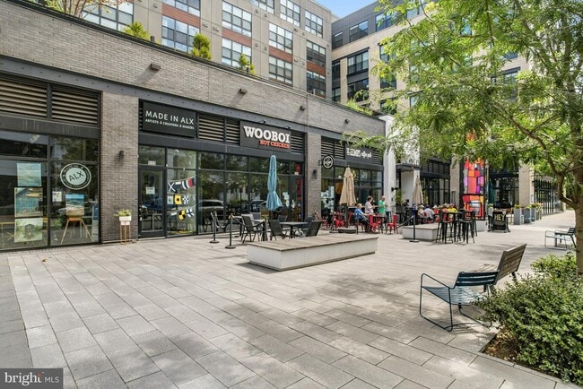 Building Photo - 801 N Fairfax St