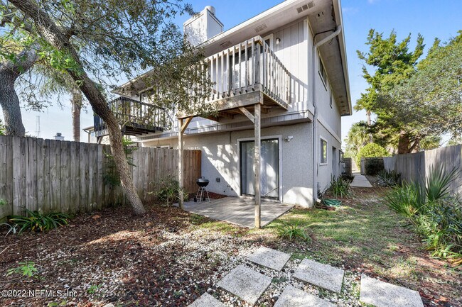 Building Photo - 512 10th Pl S