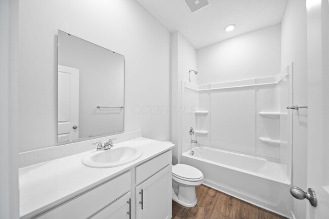 Building Photo - 511 Darliene Dr