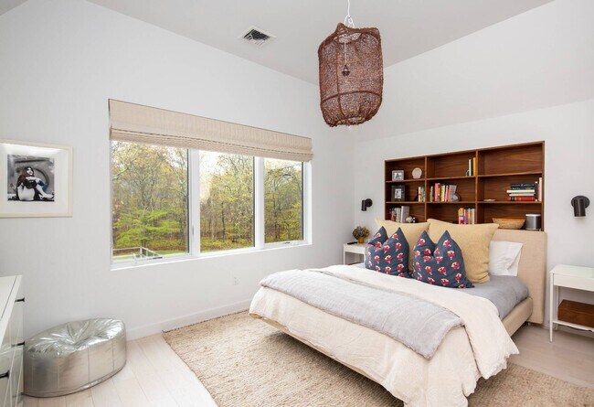 Building Photo - 92 Scrimshaw Ln