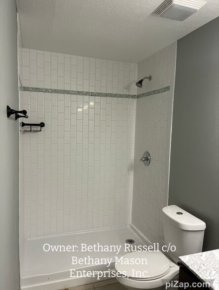 Building Photo - 4523 Aster St