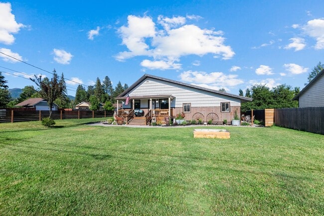 Building Photo - Beautiful Air Home Whitefish