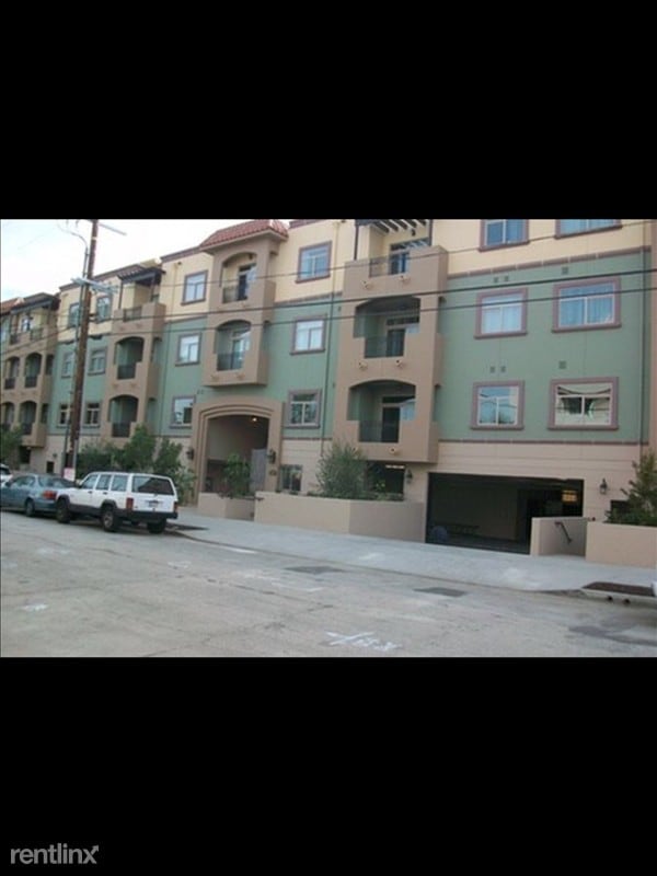 Building Photo - 10950 Bloomfield St