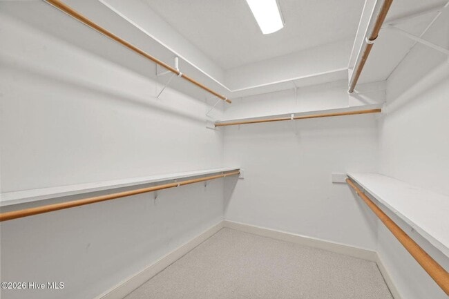 Building Photo - 809 Greenbriar Rd