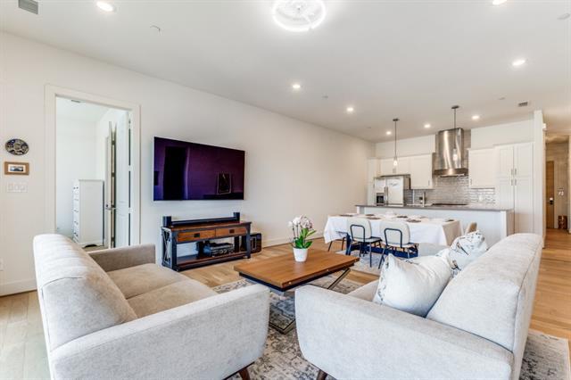 Building Photo - 15875 Spectrum Dr