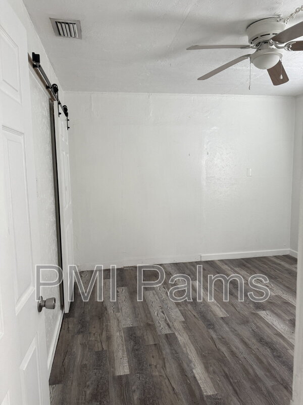 Building Photo - 2412 51st Ave N