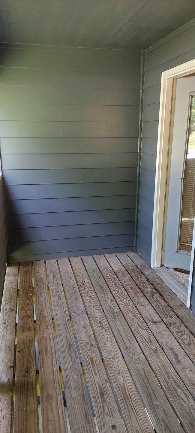 Building Photo - 505 Colorado St