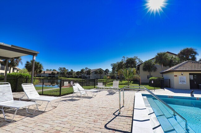 Building Photo - Seasonal Short-term 2-Bedroom 2-Bathroonm Condo located at Mission Lakes!