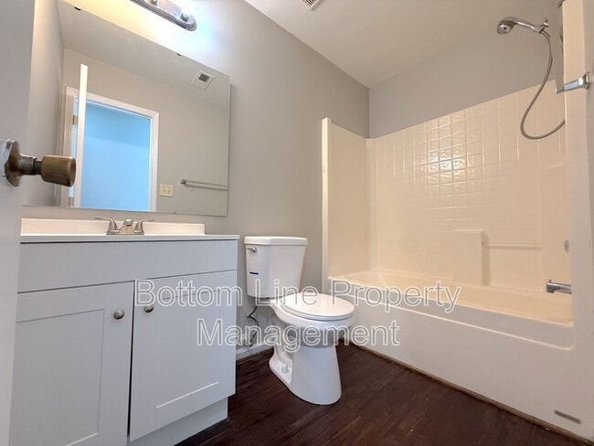 Building Photo - 11822 Stewarts Crossing Dr