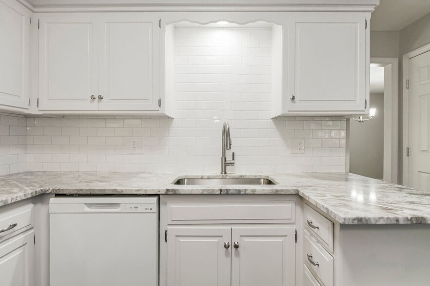 Building Photo - 9859 Connell Dr