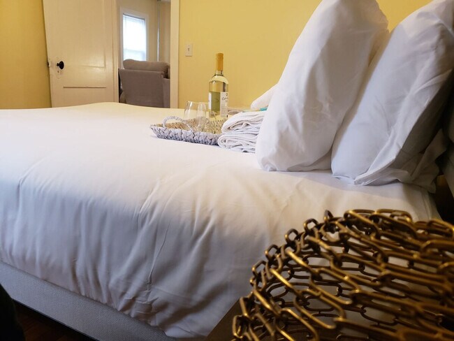 Building Photo - 59 Dartmouth Ave