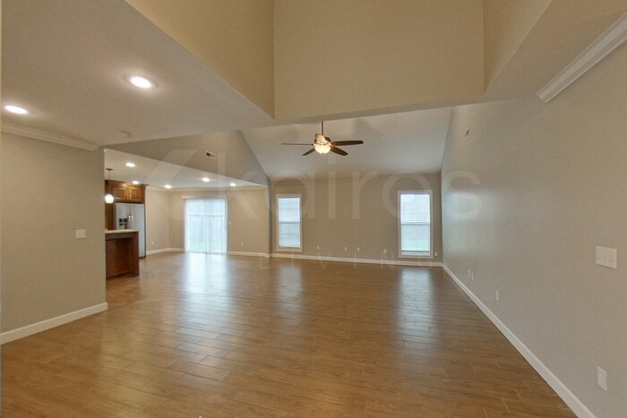 Building Photo - 107 Kamarie Ln