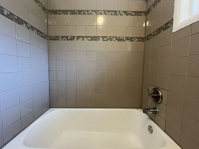 Building Photo - Beautiful 3-Bedroom Home with Remodeled Kitchen, Dual Living Spaces & Spacious Backyard